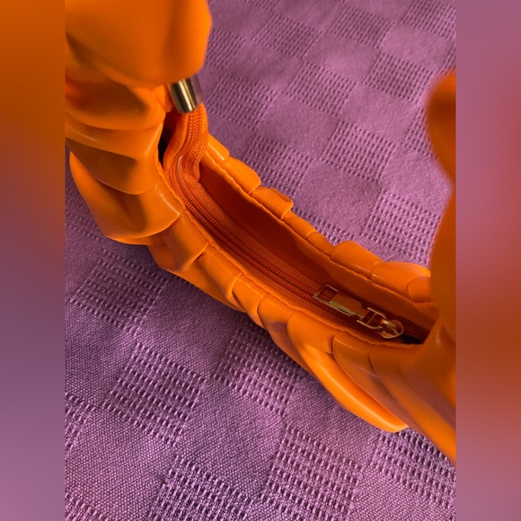 Orange Ruched Handbag - Picture 4 of 4